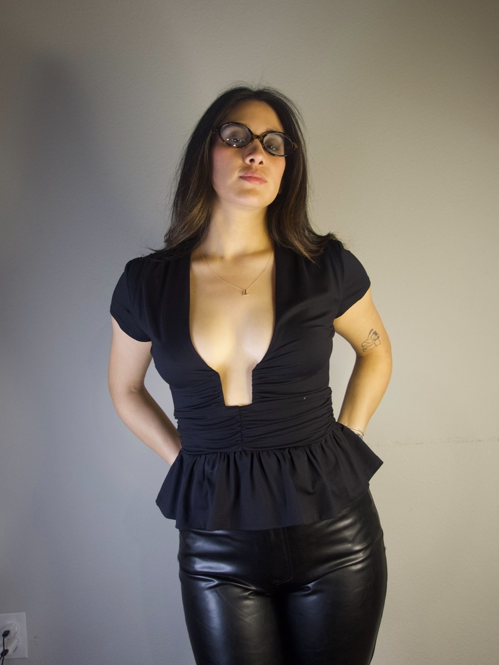 Susana Monaco Black Plunge Peplum Top Size M